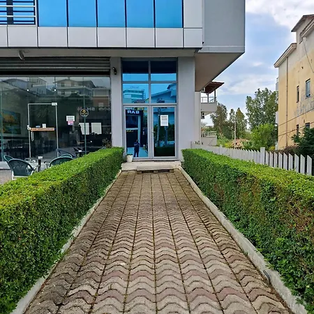 Rezidenca Pahumi 2 3* Durrës