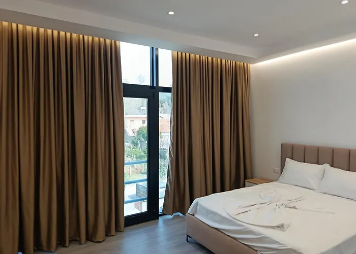 Ξενοδοχείο Rezidenca Pahumi 2